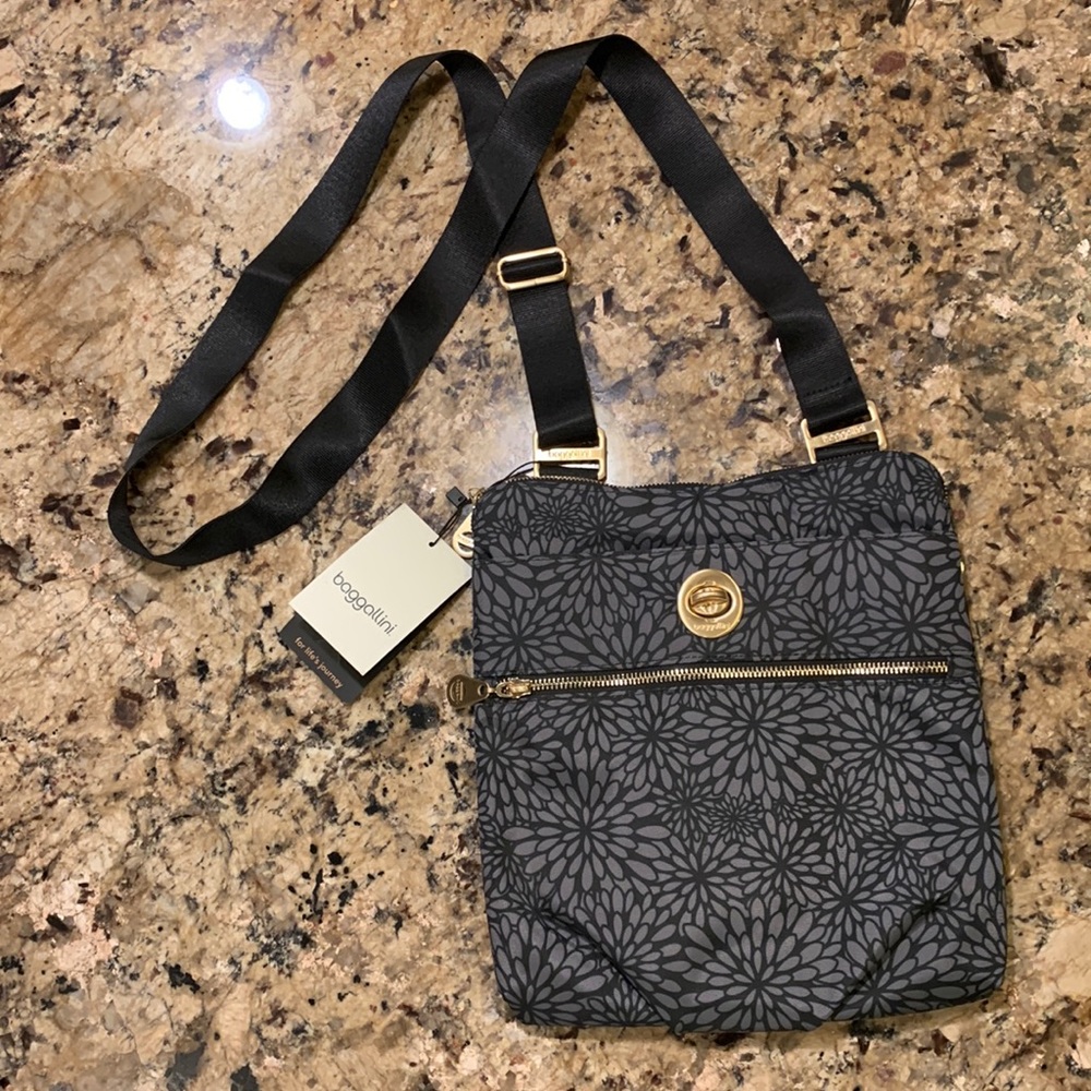 Baggallini Hanover Crossbody Black & GrayBag